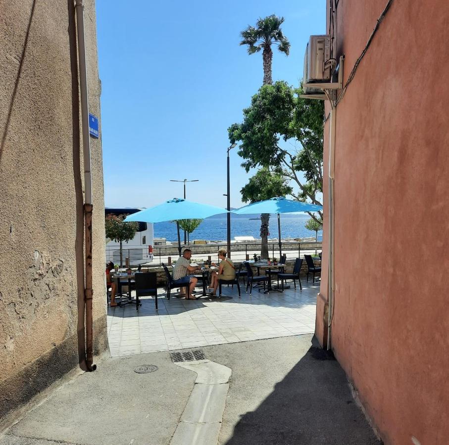 Renovated Fully Equipped Studio For 2 To 4 Pers Apartment La Ciotat Bagian luar foto